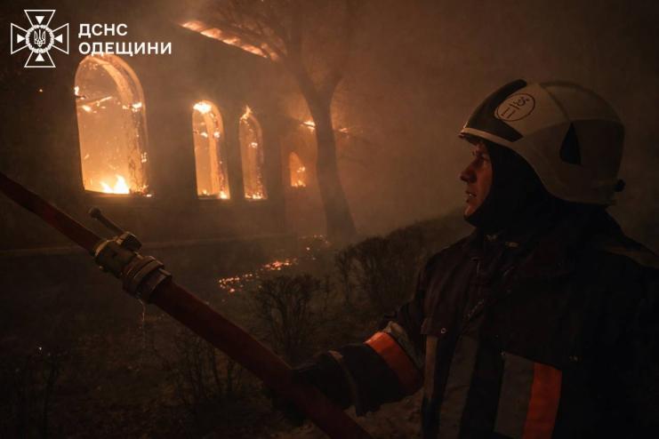 Пожежу в Бессарабському офіційно прокоментували у ДСНС