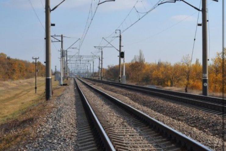 Поліцейські розслідують обставини загибелі жінки на залізниці в Одесі