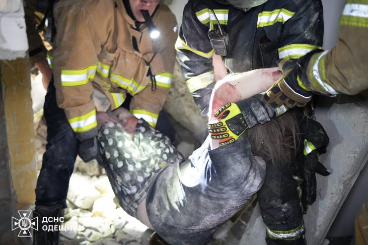 Після нічної атаки на Одесу до лікарні доправили 11 постраждалих: п’ятеро у важкому стані