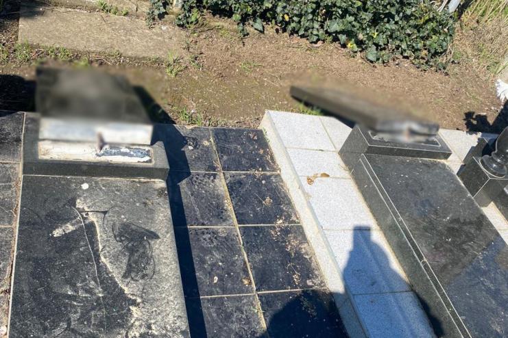 У Кілії пошкодили пам’ятники на кладовищі: поліція встановлює обставини