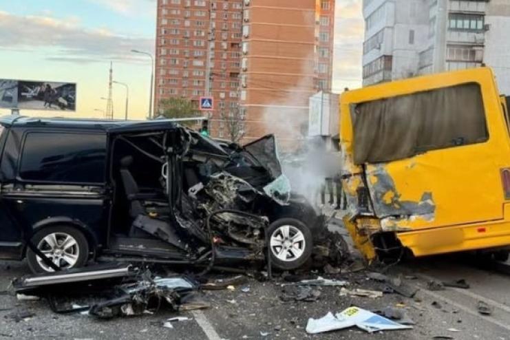 Смертельна ДТП в Одесі: зіткнулися мікроавтобус і маршрутка, є загибла та постраждалі