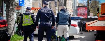 Поліцейські закликають водіїв дотримуватися правил паркування транспортних засобів на місцях, призначених для людей з інвалідністю