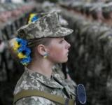 Жінок, помилково внесених до військового обліку, знімуть до кінця квітня — Міноборони