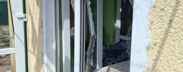 На Ізмаїльщині ворожа атака зруйнувала будинок працівника “швидкої”: родина з 14 дітьми потребує допомоги