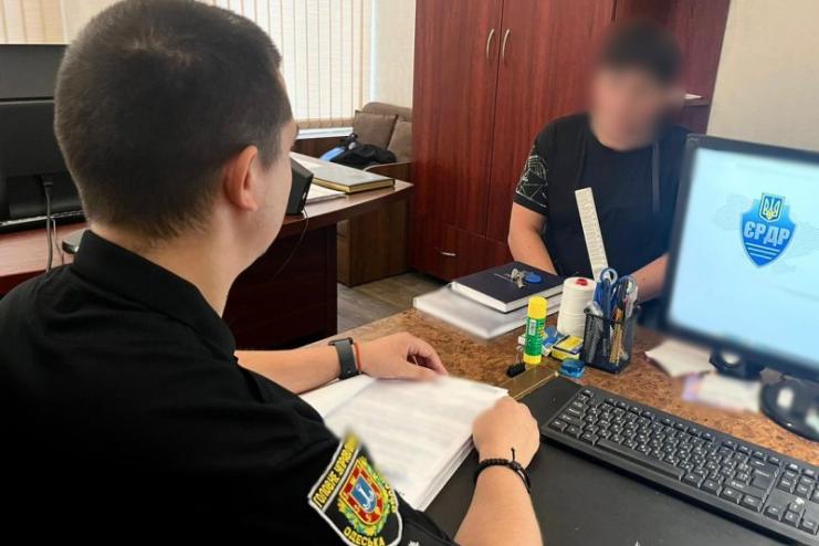 Сплачувала власні кредити з рахунків роботодавця: в Одесі засудили колишню головну бухгалтерку