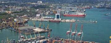 Вночі рф атакувала порт Великої Одеси: пошкоджено інфраструктуру, спалахнули пожежі