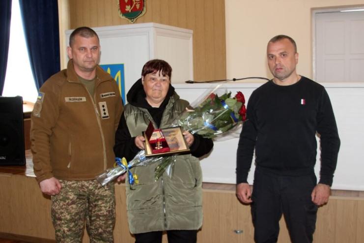 Матері захисника з Білгорода-Дністровського Олега Самборського вручили  посмертний орден