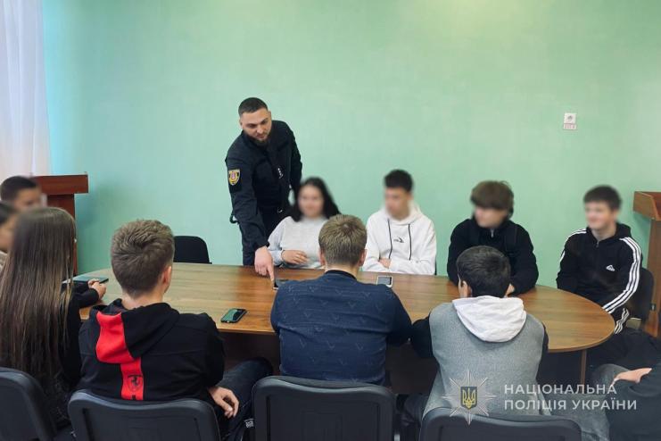 На Одещині підлітки знімали образливі відео про своїх вчителів і постили в соцмережі