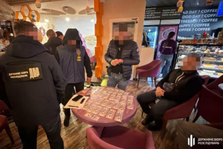 «8 тисяч доларів за посаду»: на Одещині викрили схему продажу місць у ВСП