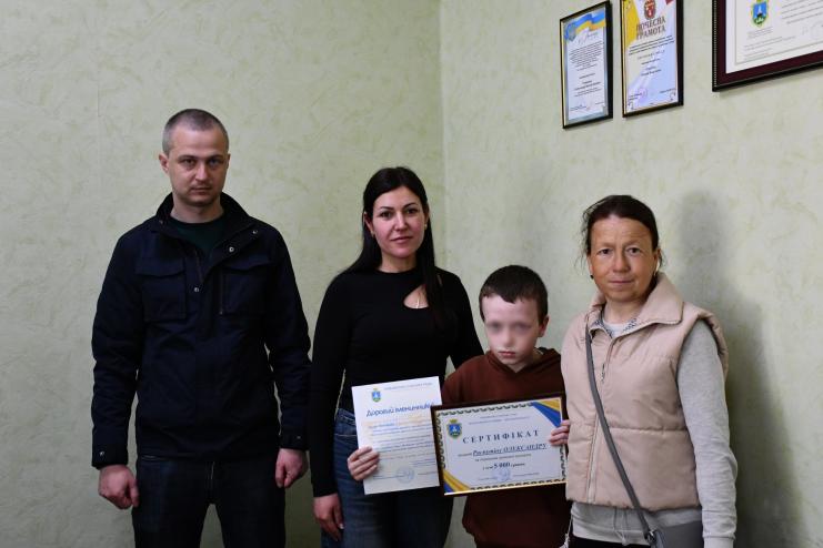 У Павлівській громаді привітали сина зниклого безвісти Героя з Днем народження