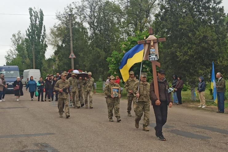 Арцизька громада попрощалася із загиблим захисником Миколою Машкаріним