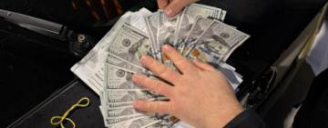 «Послуга» за дві тисячі доларів: на Одещині судитимуть експравоохоронців, які вимагали гроші за невідвідування ТЦК