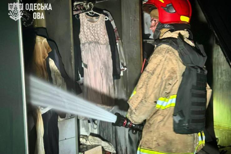 Цієї ночі в Одесі внаслідок масованих ворожих ударів пошкоджено два житлових будинки