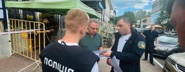 Скандал на Дерибасівській: іноземця, який побив літню жінку, позбавили посвідки на проживання