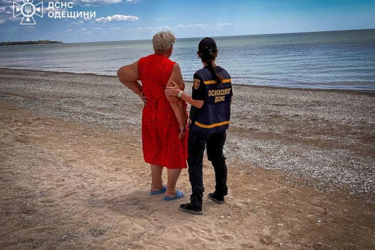 Третю добу тривають пошуки дівчинки, яку віднесло на кругу в море 