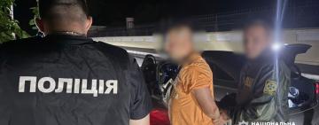 Сімейний бізнес у крюїнгу: на Одещині прикордонник із батьком вивезли за кордон 147 «псевдоморяків»