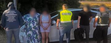 Одеситка намагалася вивезти призовника за кордон під купою подушок та іграшок