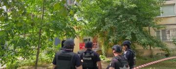 В Одесі чоловік зачинився в перукарні разом із людьми: поліція встановлює обставини