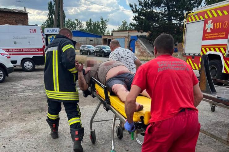 На Одещині рятувальники витягли трьох непритомних малярів із водонапірної башти