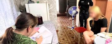 Поліцейські Одещини продовжують відвідувати родини з дітьми, які опинилися у складних життєвих обставинах