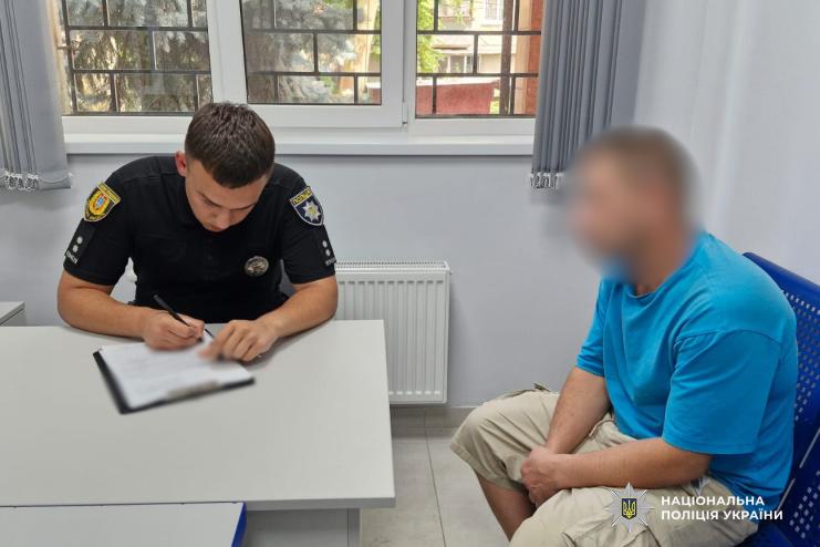 Побив кота об стіну та викинув у смітник: в Одесі поліція розслідує факт жорстокого поводження з твариною