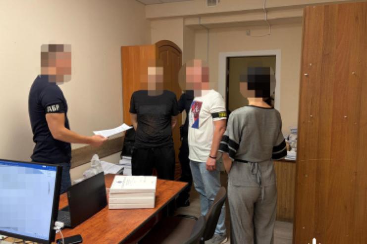 Купив Lexus та програв у казино: на Одещині судитимуть військового посадовця, який розпродав безпілотників на 6,2 млн грн