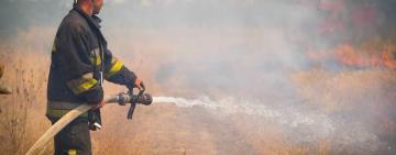 На Одещині четверту добу триває боротьба з масштабною пожежею на полях зрошення