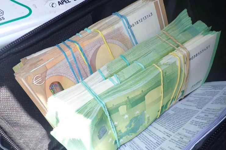 На пункті пропуску «Орлівка» в іноземця вилучили 30 тисяч євро
