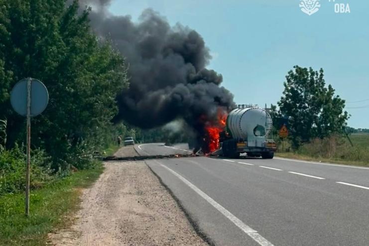 Ворожий удар по Одещині: двоє загиблих та троє поранених внаслідок влучання у вантажівку