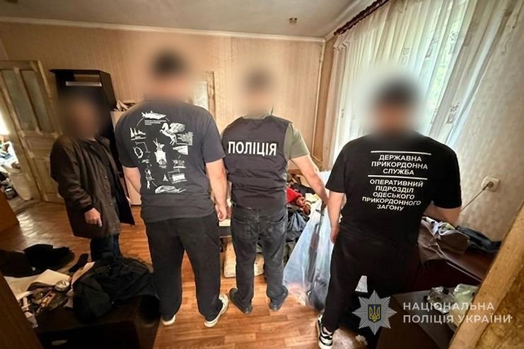 СЗЧ, зброя з фронту та наркотики: на Одещині судитимуть 33-річного військовослужбовця