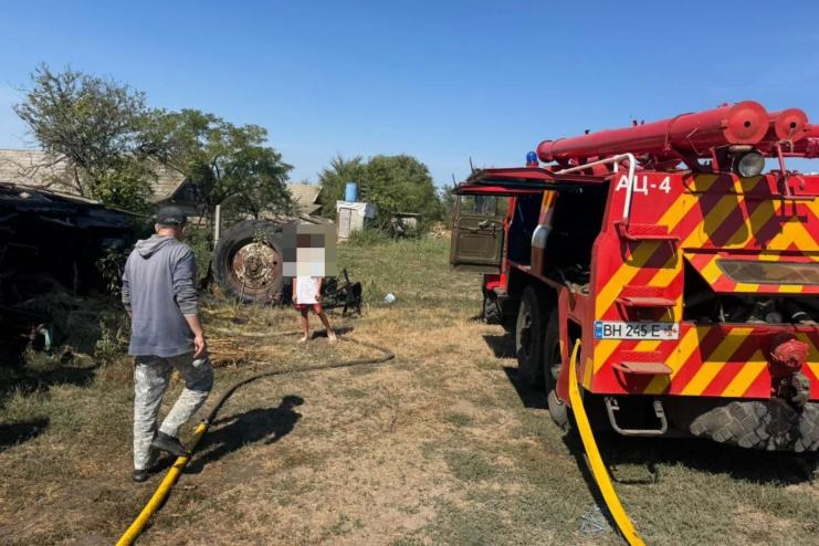 Через дитячі розваги та сильний вітер у Лиманській громаді ледь не сталася масштабна пожежа