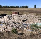 На Одещині залишки системи зрошення перетворилися на стихійне сміттєзвалище