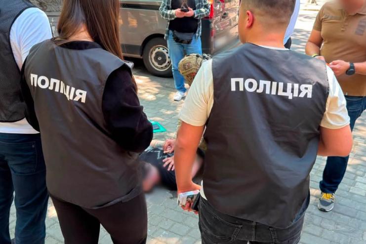 За 23 тисячі доларів обіцяв «непридатність»: в Одесі судитимуть офіцера за зловживання впливом