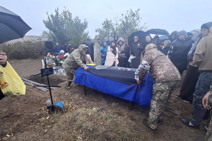 Бессарабська громада попрощалася із загиблим 28-річним Захисником Олександром Стояновим